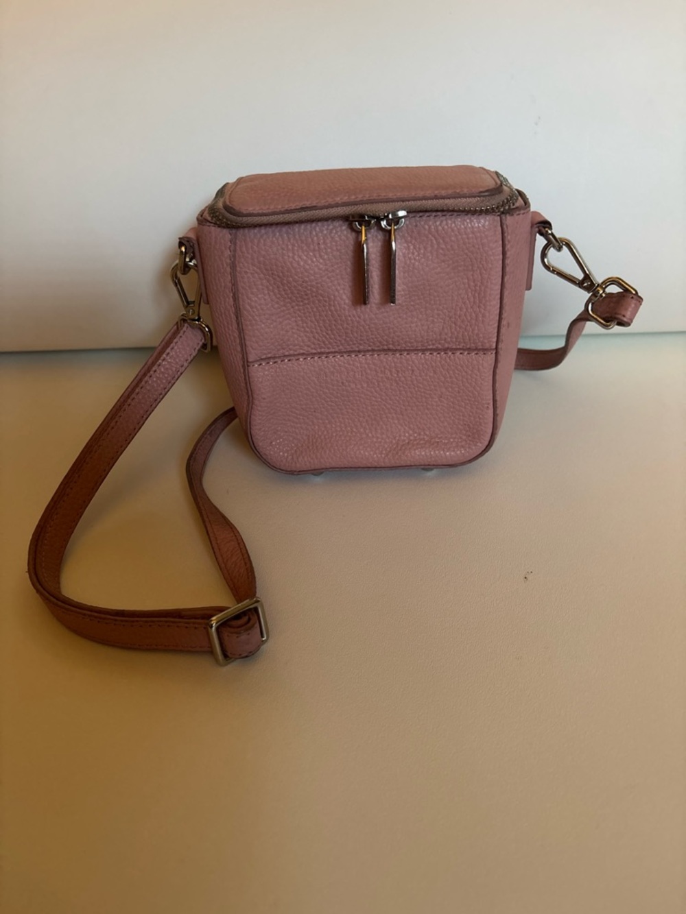 Brandon Blackwood Leather Portmore Crossbody in Blush